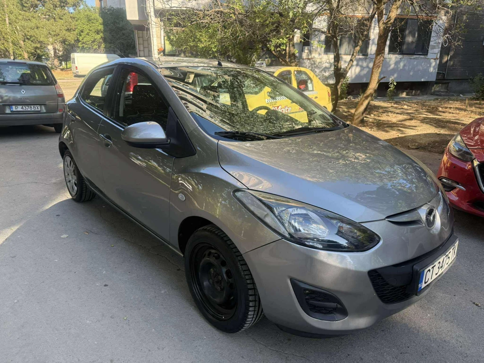 Mazda 2, снимка 3 - Автомобили и джипове - 54459992