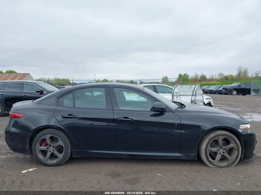 Alfa Romeo Giulia 2018 ALFA ROMEO GIULIA AWD, снимка 4 - Автомобили и джипове - 54639223