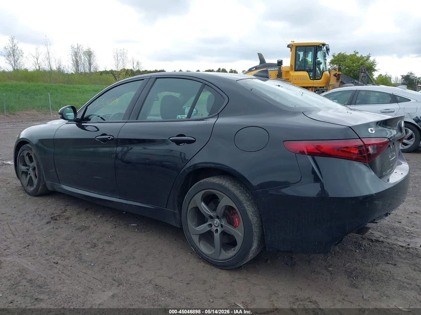 Alfa Romeo Giulia 2018 ALFA ROMEO GIULIA AWD, снимка 9 - Автомобили и джипове - 54639223
