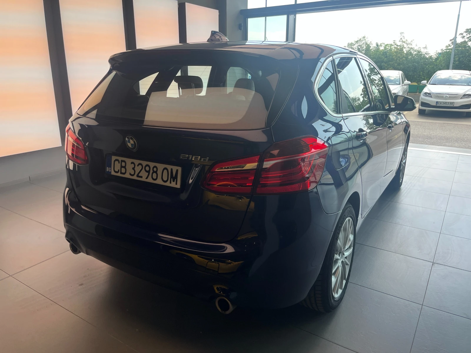 BMW 218 d Active Tourer , снимка 4 - Автомобили и джипове - 54697345