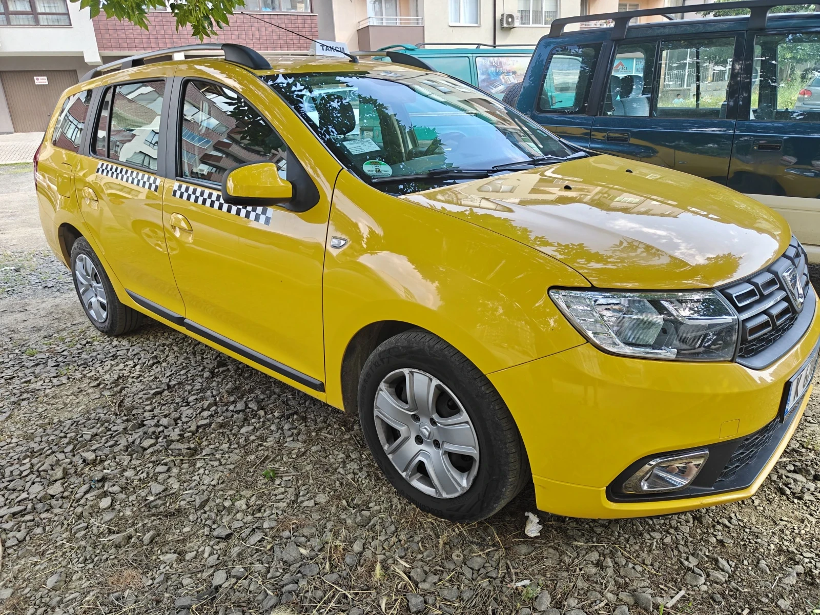 Dacia Logan, снимка 2 - Автомобили и джипове - 54977289