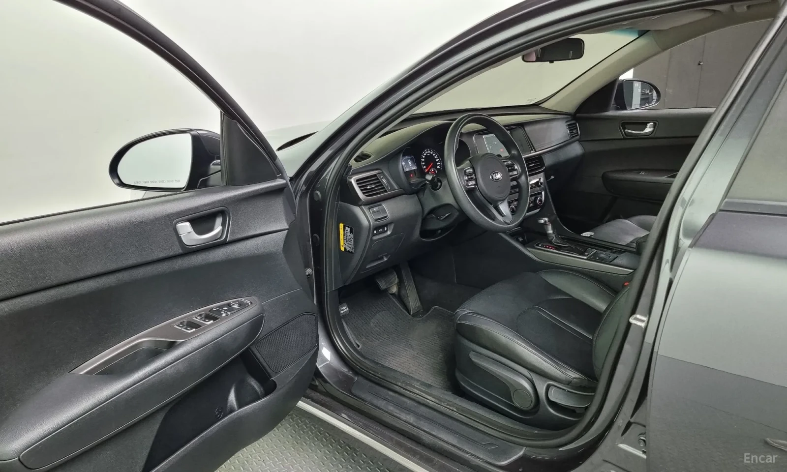 Kia K5, снимка 11 - Автомобили и джипове - 55212561