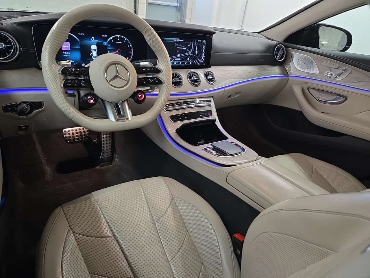 Mercedes-Benz CLS 53 AMG * CARFAX * ОПЦИЯ ЗА ФИНАНСИРАНЕ, снимка 11 - Автомобили и джипове - 55565989