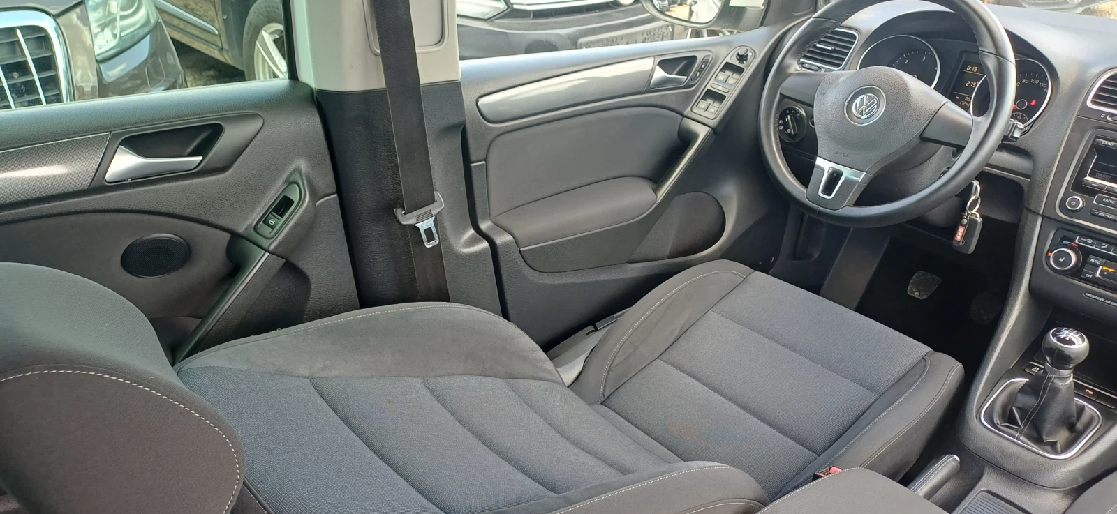 VW Golf, снимка 12 - Автомобили и джипове - 55675498
