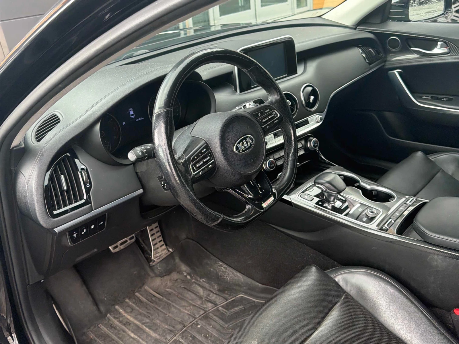 Kia Stinger  GT Limited AWD * CARFAX * БЕЗ ПЪРВОНАЧАЛНА , снимка 5 - Автомобили и джипове - 55858001