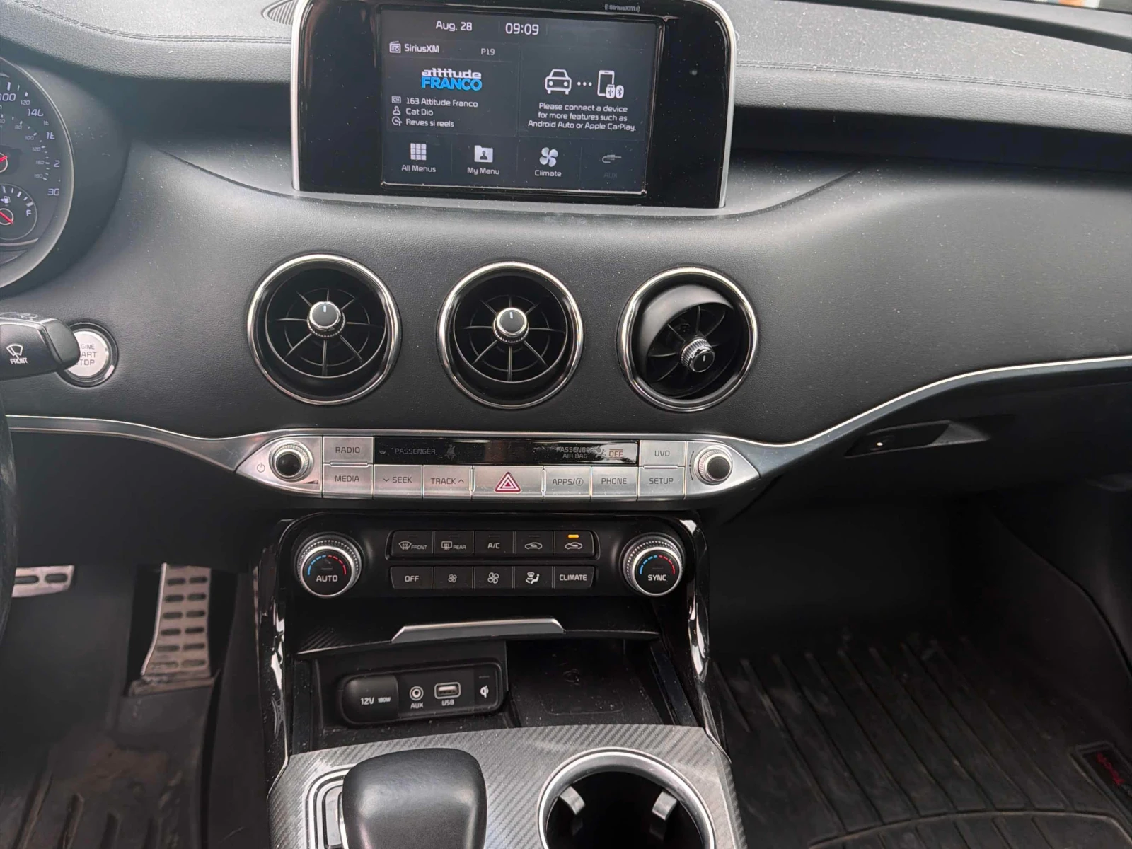 Kia Stinger  GT Limited AWD * CARFAX * БЕЗ ПЪРВОНАЧАЛНА , снимка 9 - Автомобили и джипове - 55858001