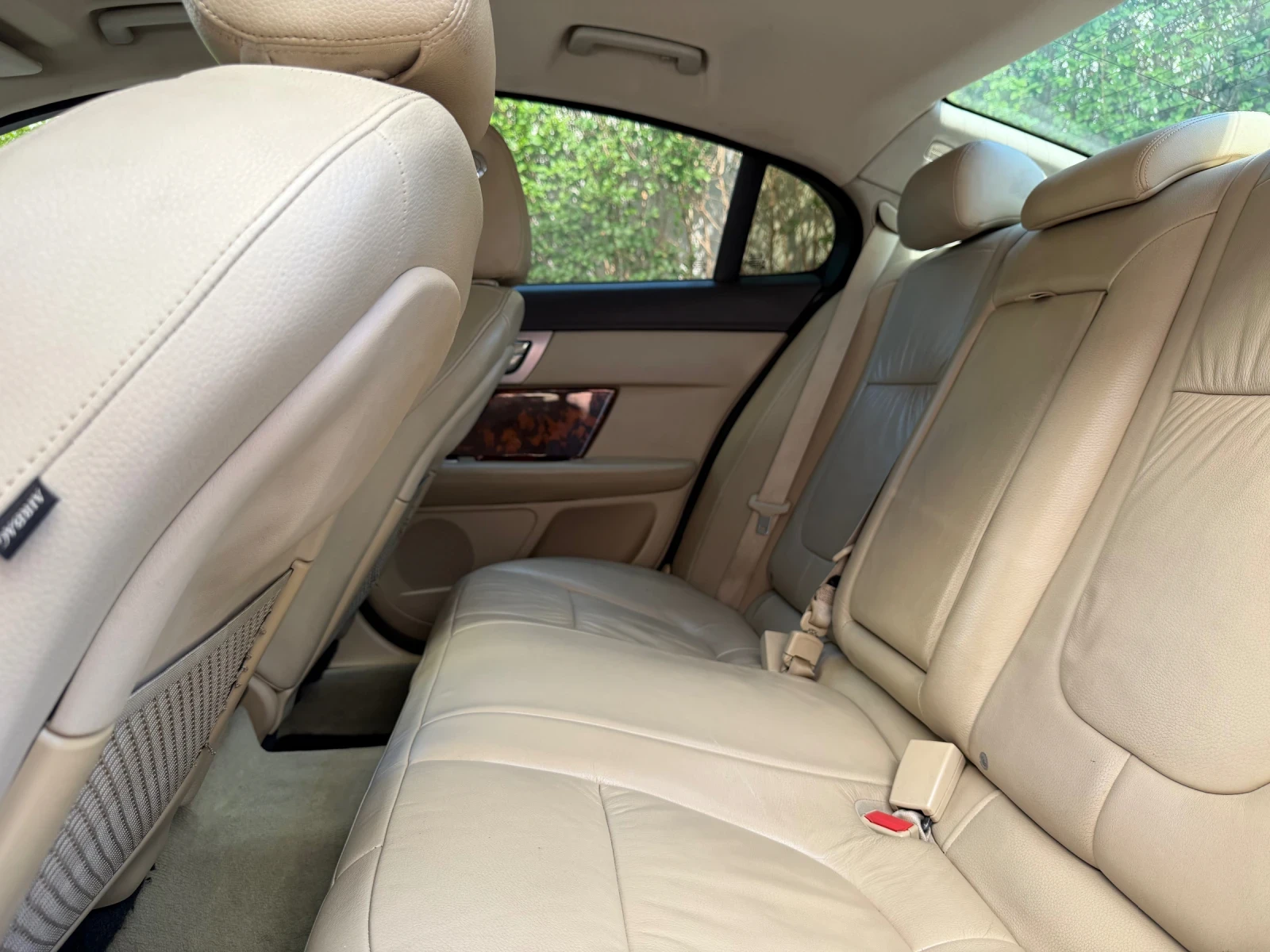 Jaguar Xf Biturbo 3.0, снимка 15 - Автомобили и джипове - 56427258