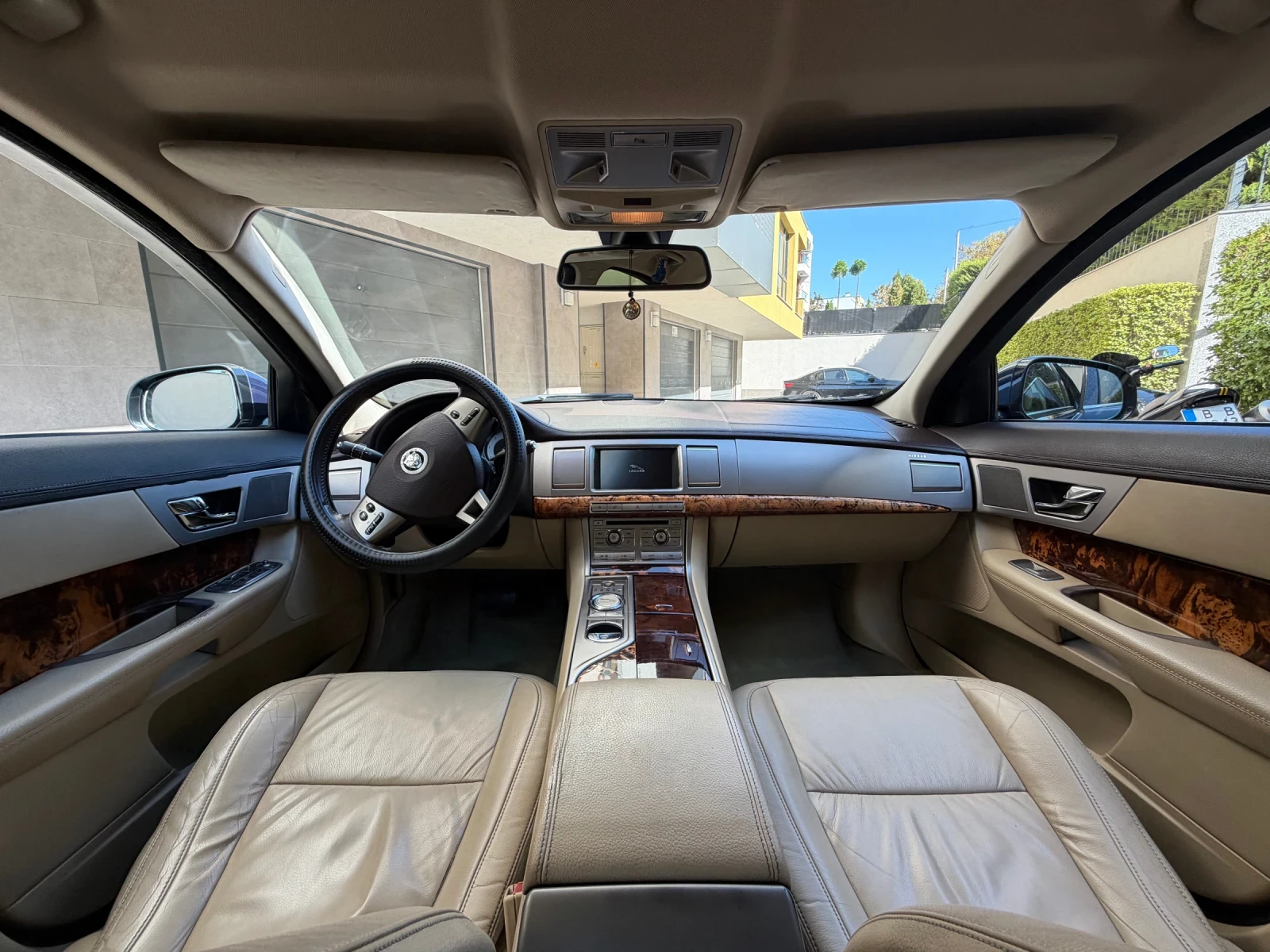 Jaguar Xf Biturbo 3.0, снимка 12 - Автомобили и джипове - 56427258