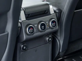 Land Rover Discovery * АВТО КРЕДИТ* ЦЕНА ДО БГ * СЕРВИЗНА ИСТОРИЯ *  - 49999 лв. / 25564.08 € - 70250703 15