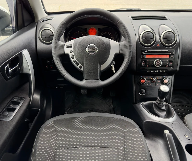 Nissan Qashqai 1.5DCI ИТАЛИЯ, снимка 10 - Автомобили и джипове - 47466031