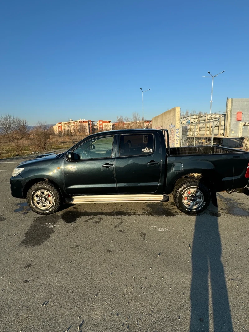 Toyota Hilux, снимка 4 - Автомобили и джипове - 48506539