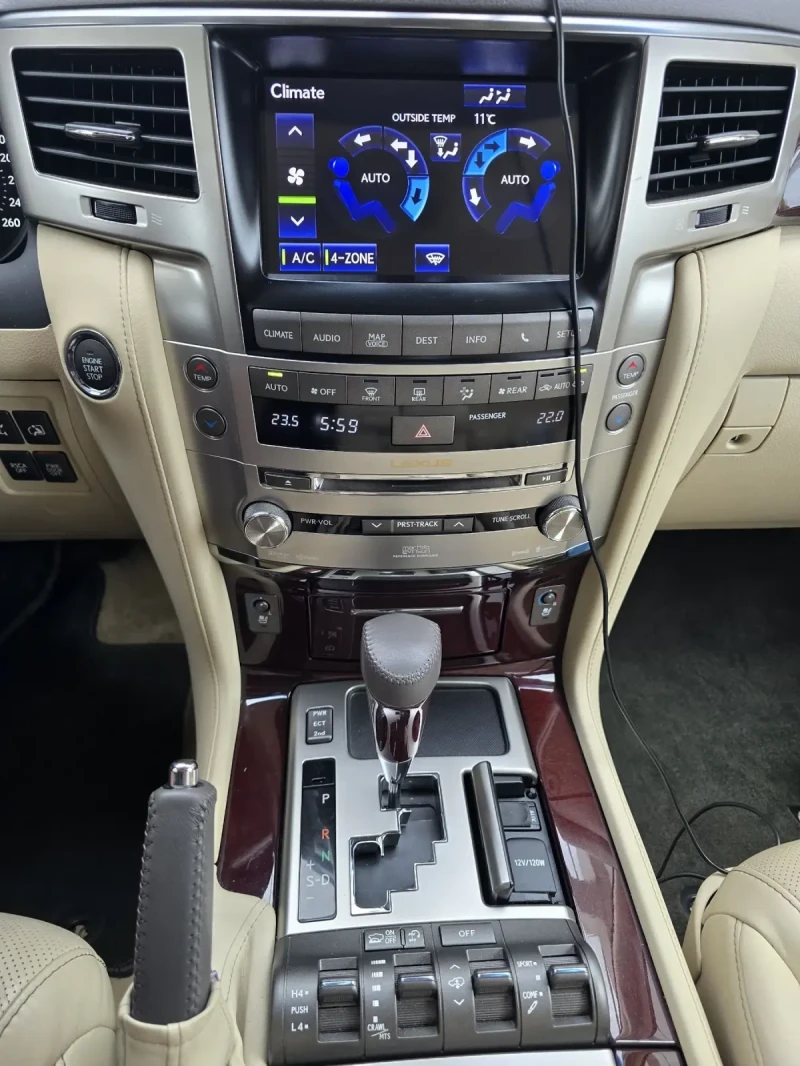 Lexus LX 570, снимка 10 - Автомобили и джипове - 52243602