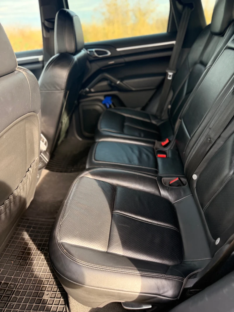 Porsche Cayenne 3, 0 Dizel 245k GTS paket, снимка 12 - Автомобили и джипове - 52722779