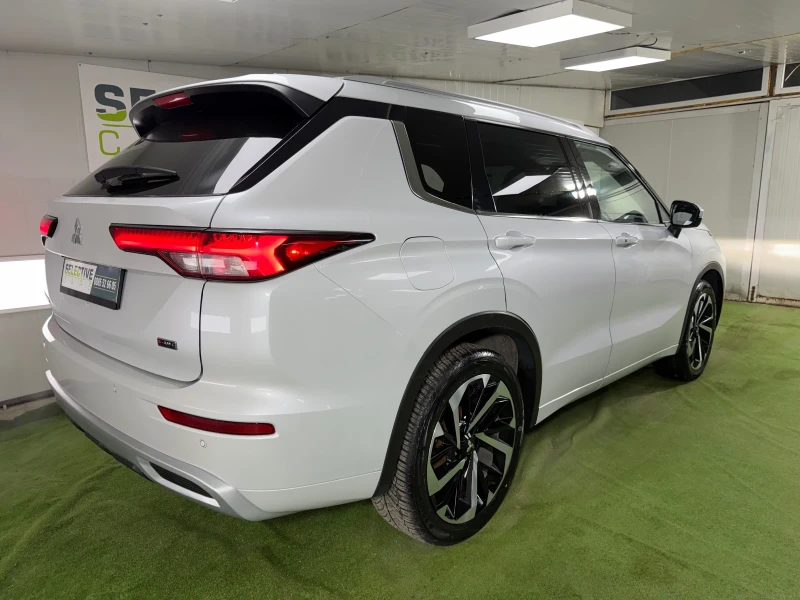Mitsubishi Outlander SEL S-AWC 4x4 Най-Високо Ниво, снимка 5 - Автомобили и джипове - 53156683