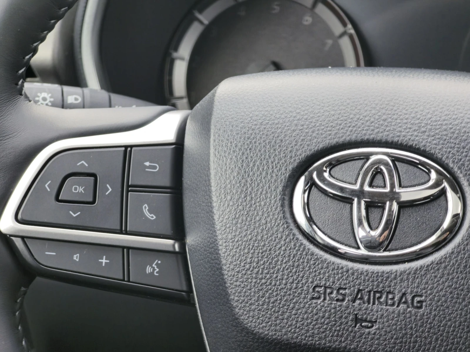 Toyota Highlander AWD 3200km, НОВА - изображение 10