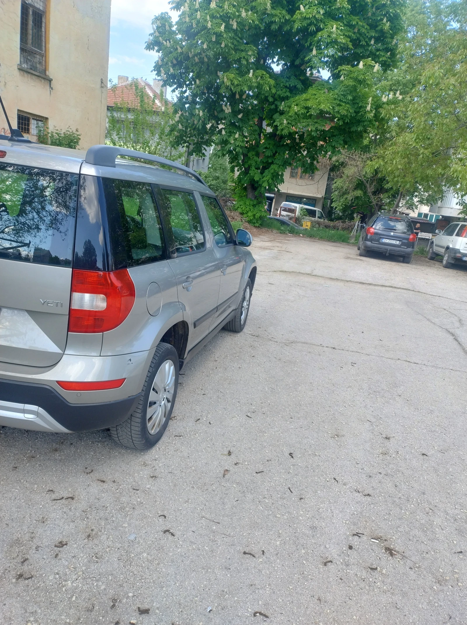Skoda Yeti 2.0TDI 110 NAVI - изображение 3