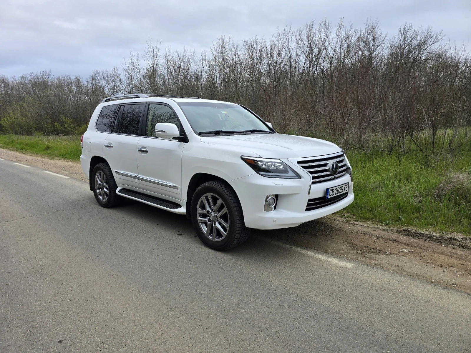 Lexus LX 570  - изображение 4