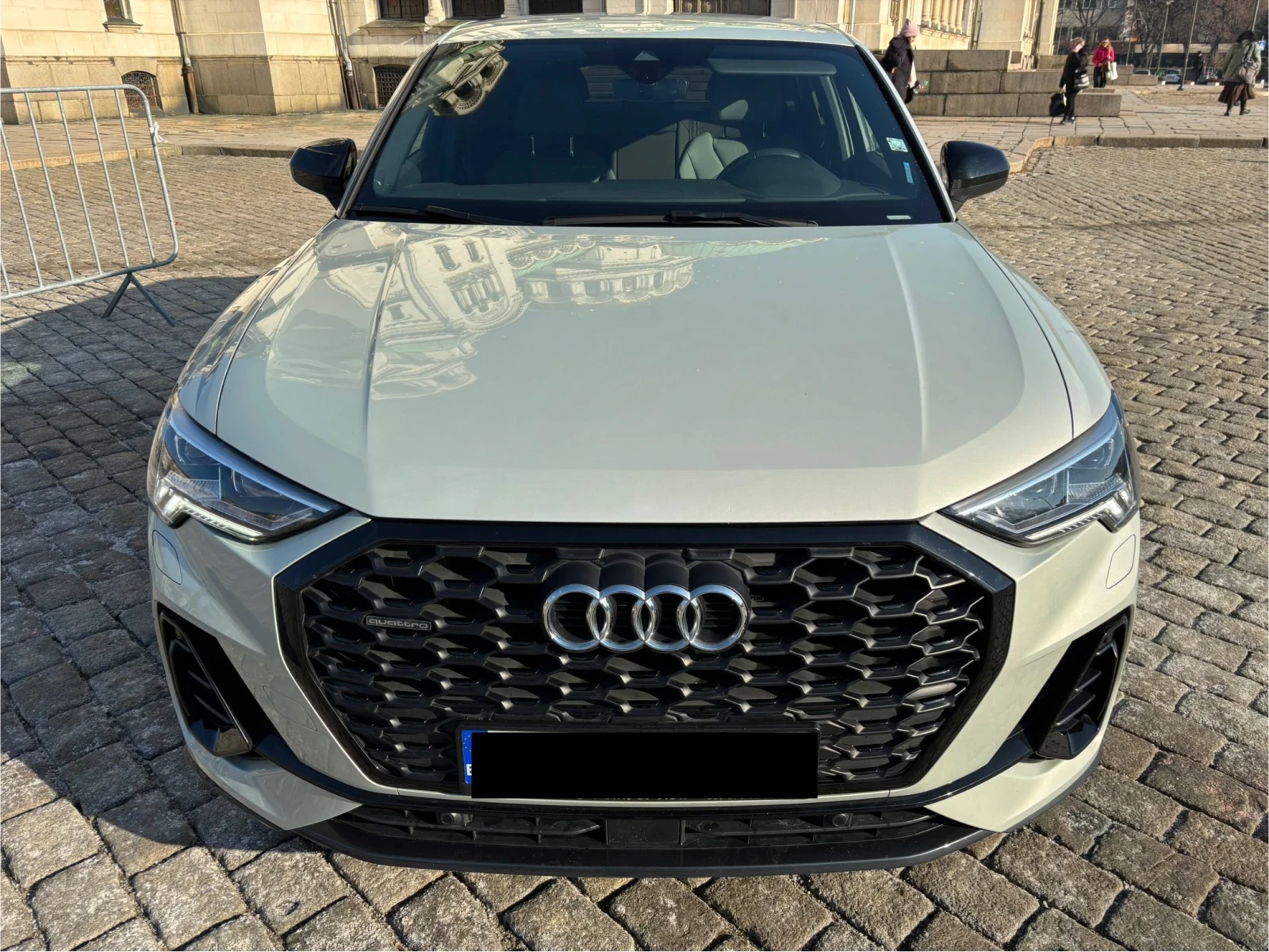 Audi Q3 Sportback S-line* Quattro - изображение 2