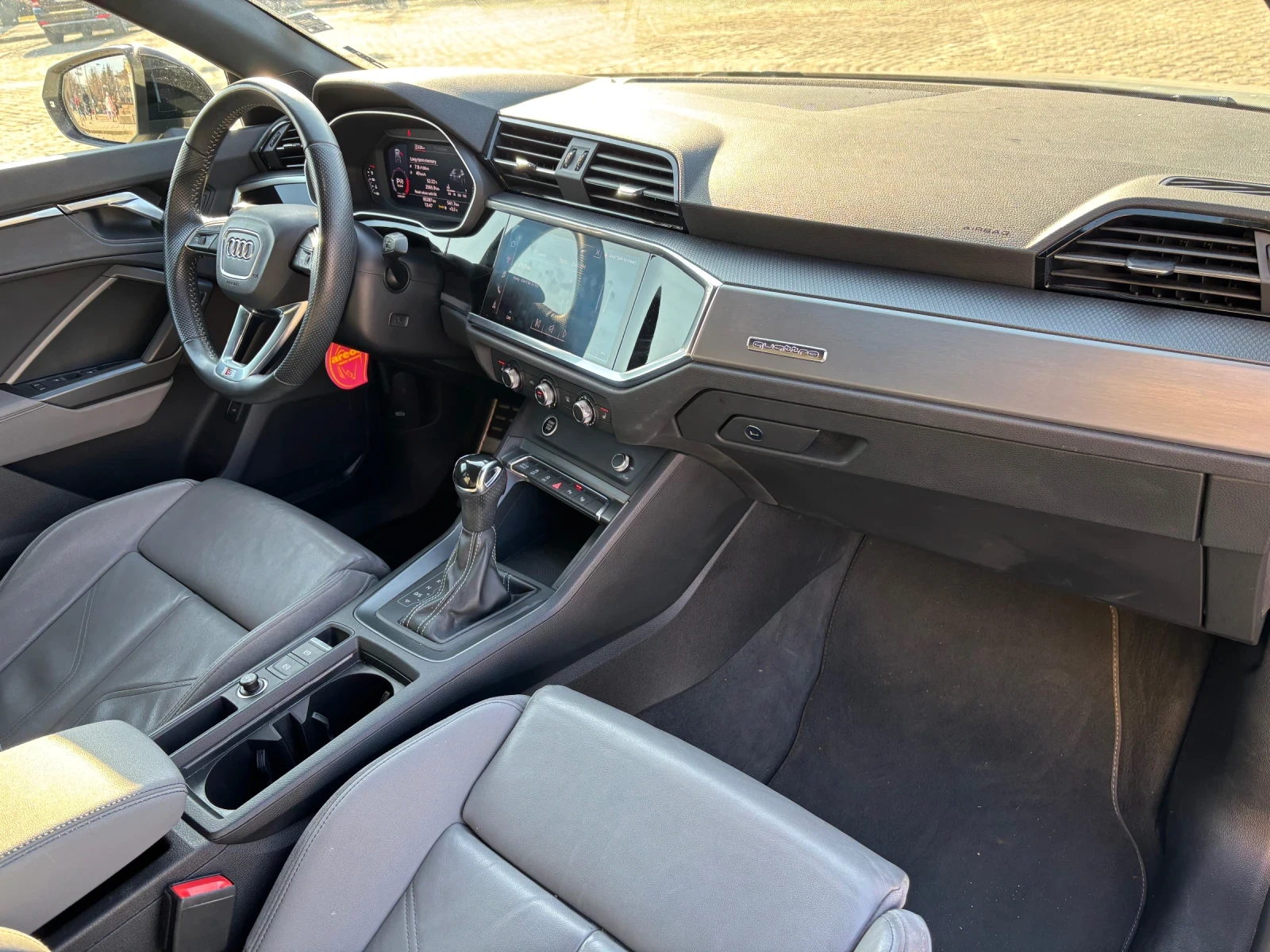 Audi Q3 Sportback S-line* Quattro - изображение 7