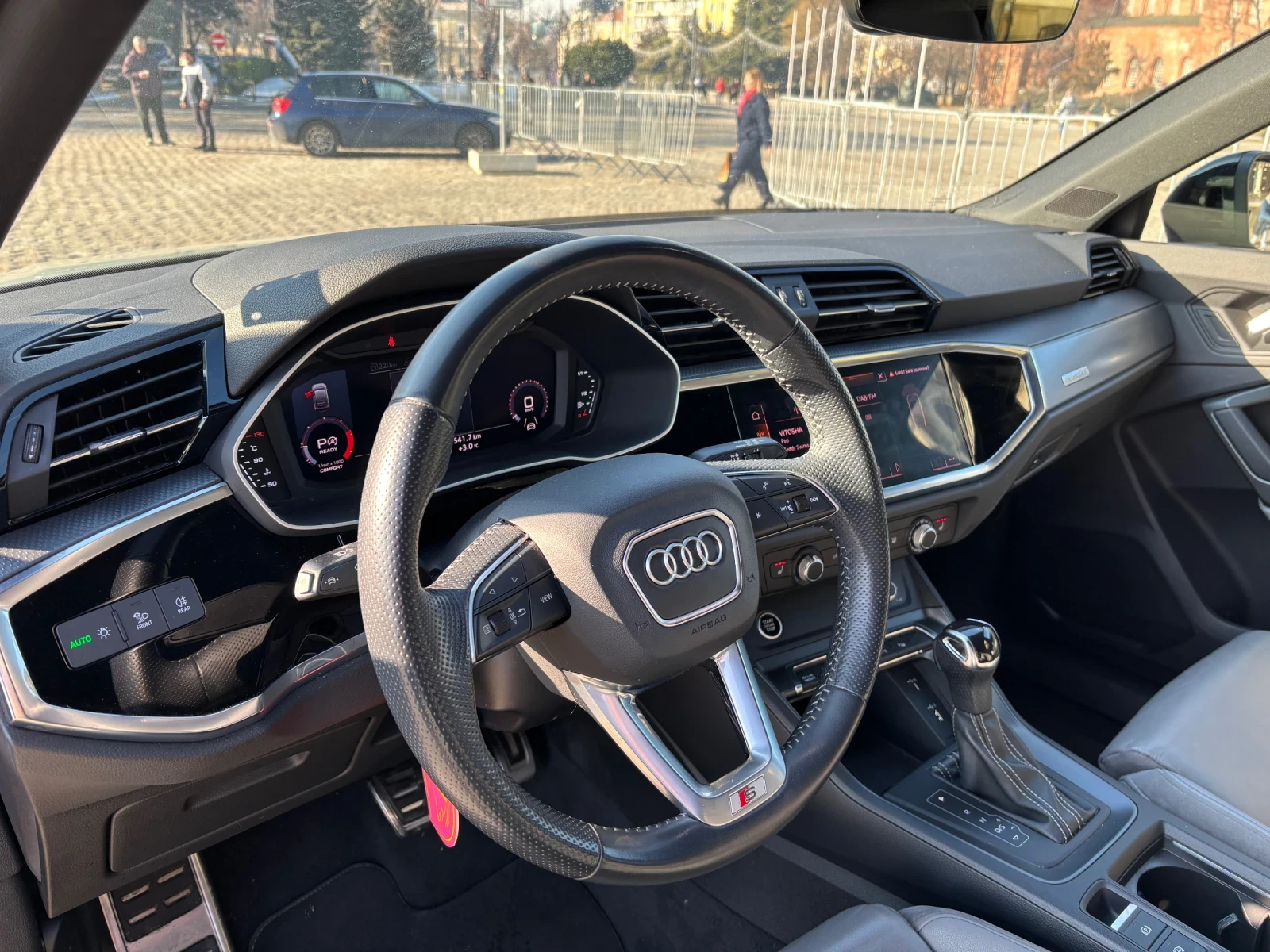 Audi Q3 Sportback S-line* Quattro - изображение 5