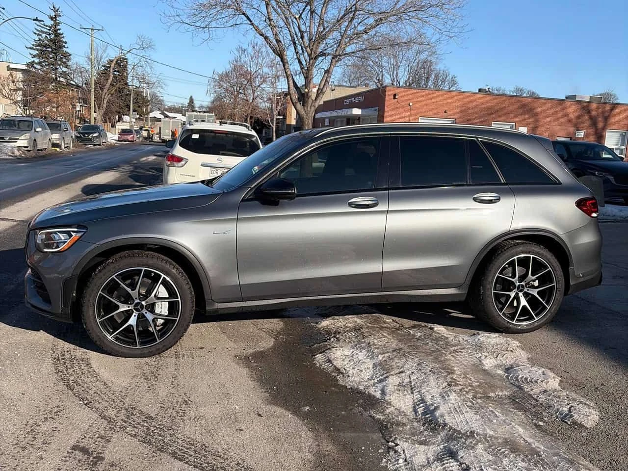 Mercedes-Benz GLC 43 AMG | DISTRONIC| 360| ПОДГРЕВ| CARFAX| АВТОФИНАНСИРАНЕ - изображение 2