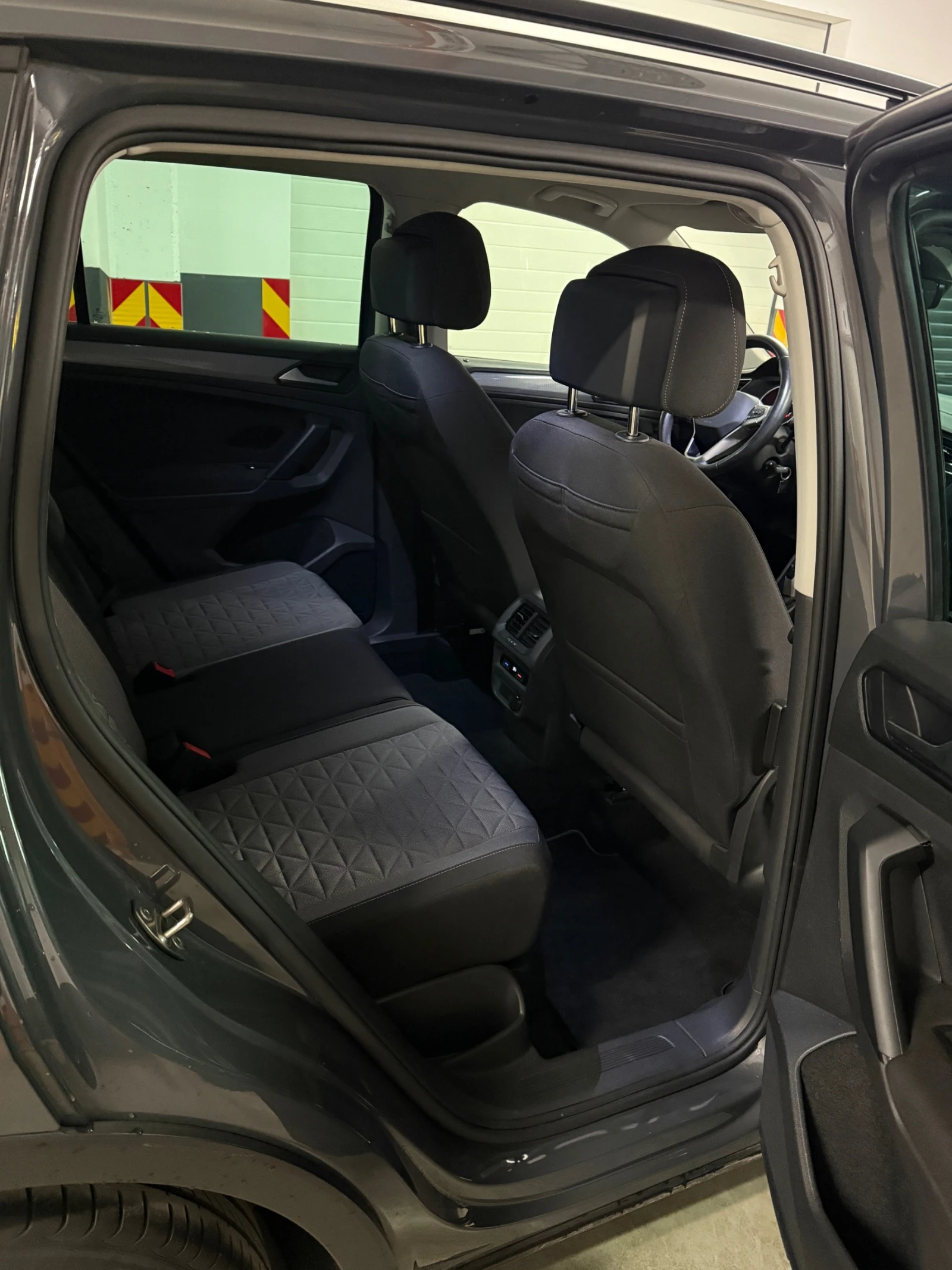 VW Tiguan Facelift, Сервизна история, 117K км, снимка 14 - Автомобили и джипове - 53924958