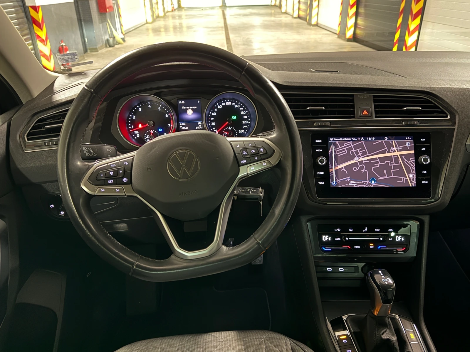 VW Tiguan Facelift, Сервизна история, 117K км, снимка 12 - Автомобили и джипове - 53924958