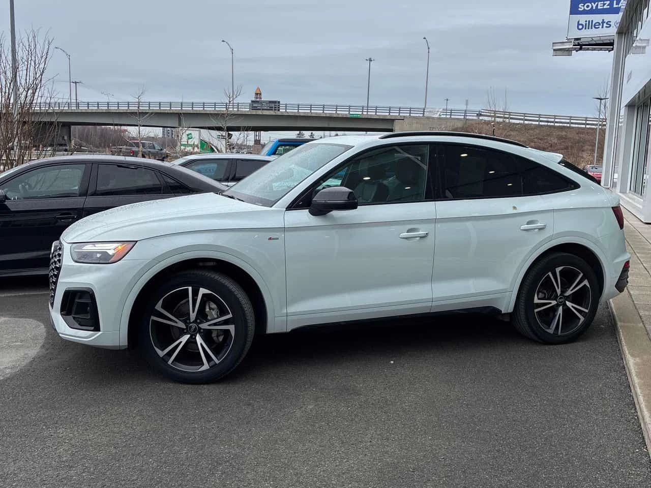 Audi Q5 * Progressiv * S-line* DISTRONIC* MATRIX* , снимка 2 - Автомобили и джипове - 54161041