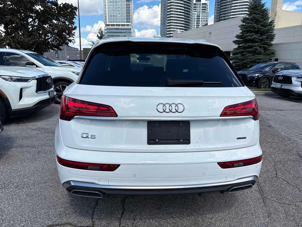 Audi Q5  Progressiv / CARFAX / АВТОКРЕДИТ , снимка 4 - Автомобили и джипове - 55026622