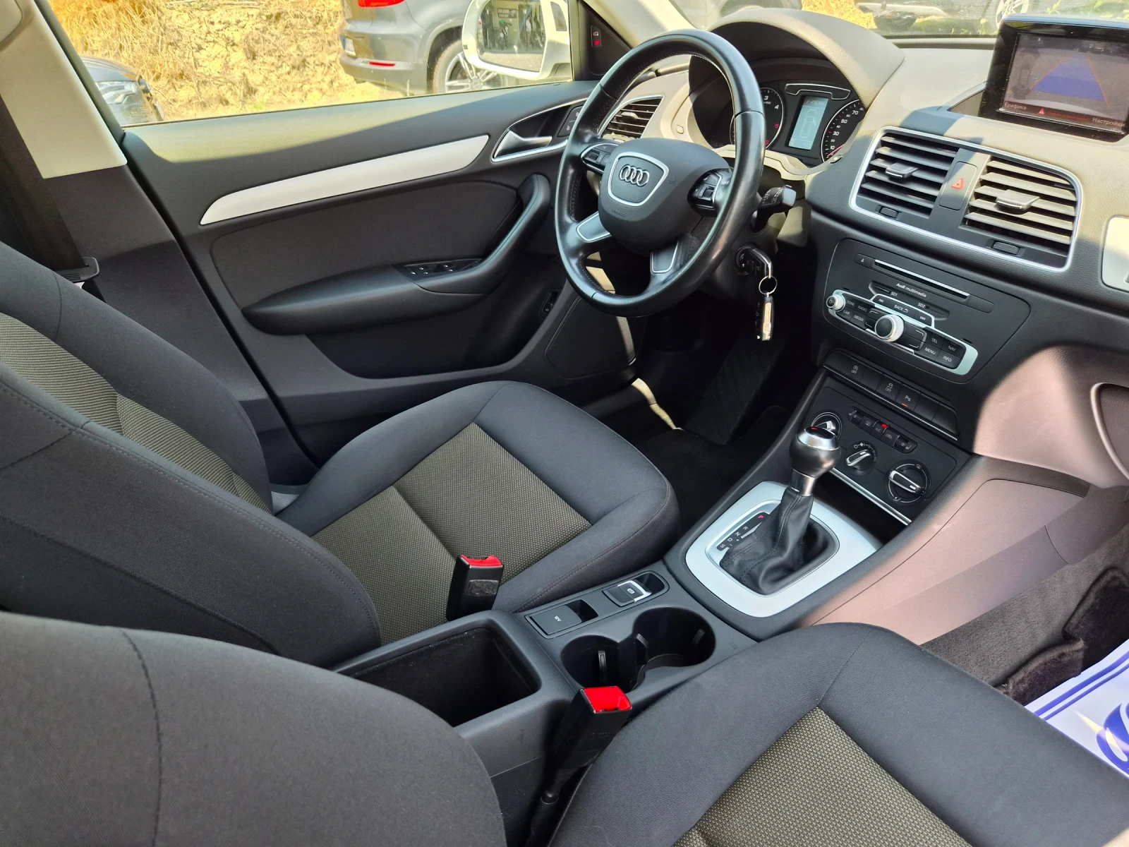 Audi Q3, снимка 5 - Автомобили и джипове - 55332066