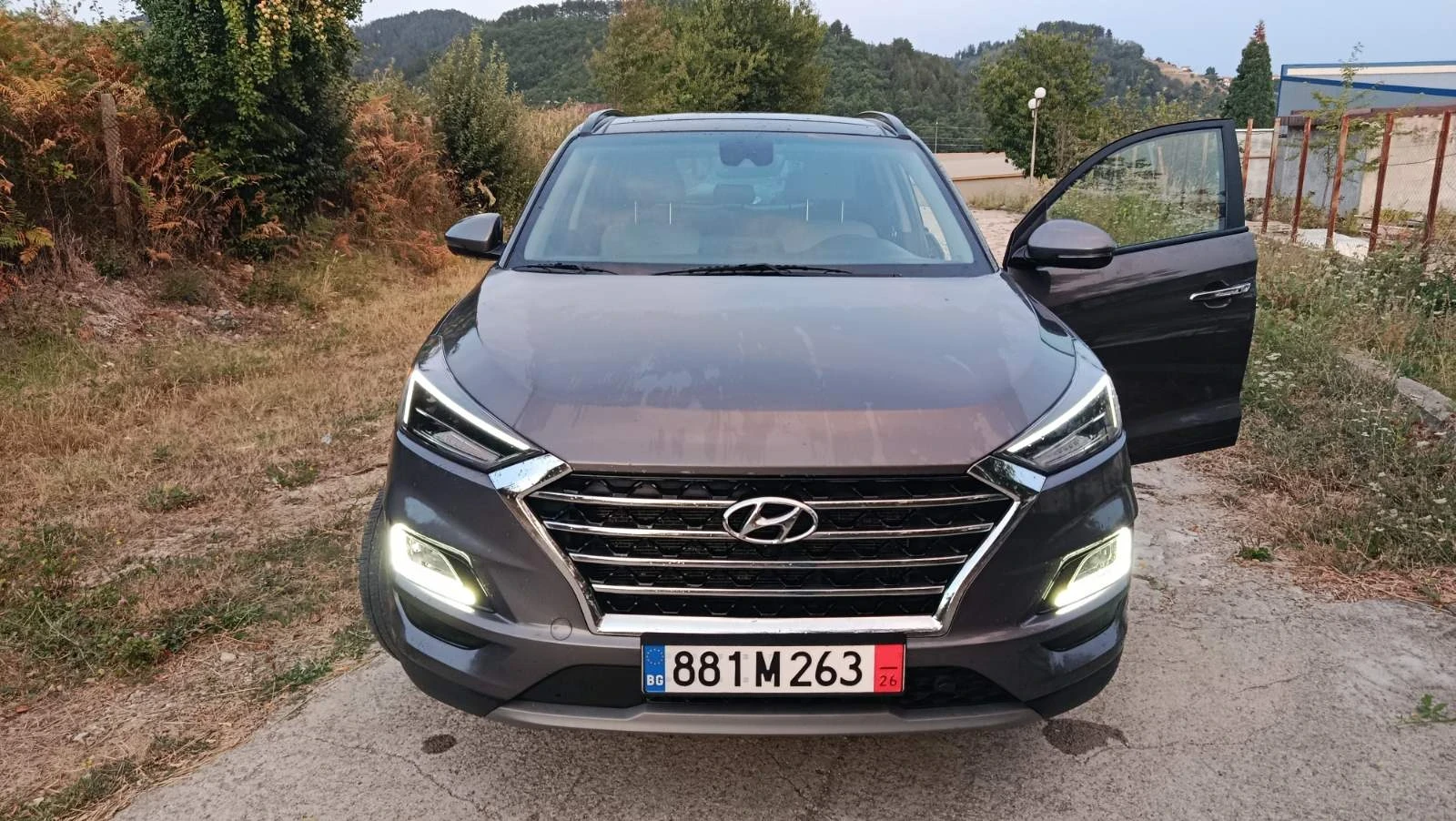 Hyundai Tucson, снимка 15 - Автомобили и джипове - 55767629