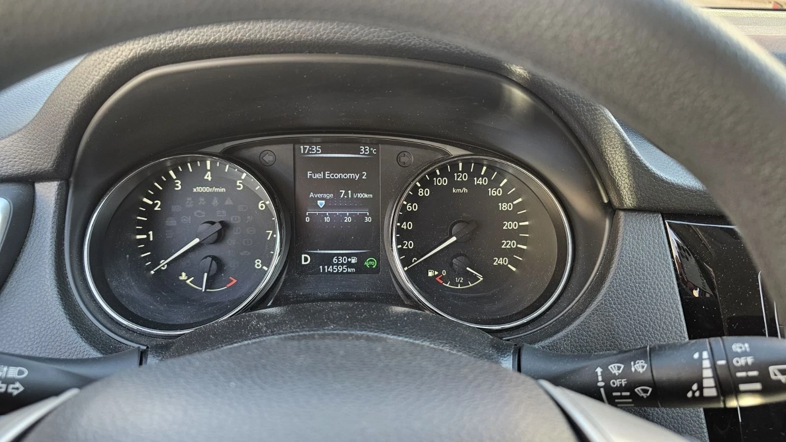 Nissan Qashqai 1.2 dig-t автоматик, снимка 8 - Автомобили и джипове - 55837251