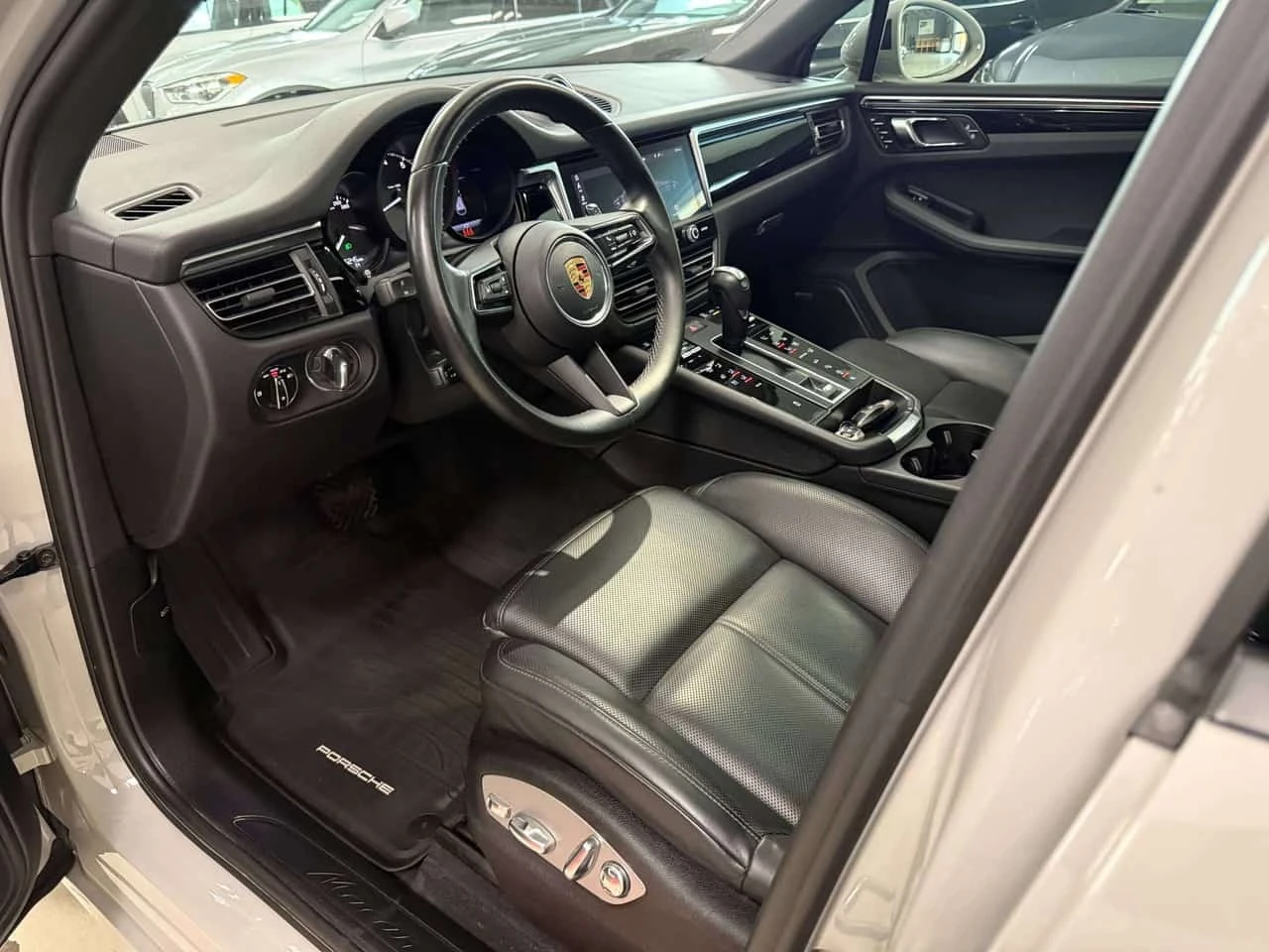 Porsche Macan * 2.0 AWD* * PARK ASSIST* * 360 CAMERA* * * CARFAX | Mobile.bg � ����������� 17