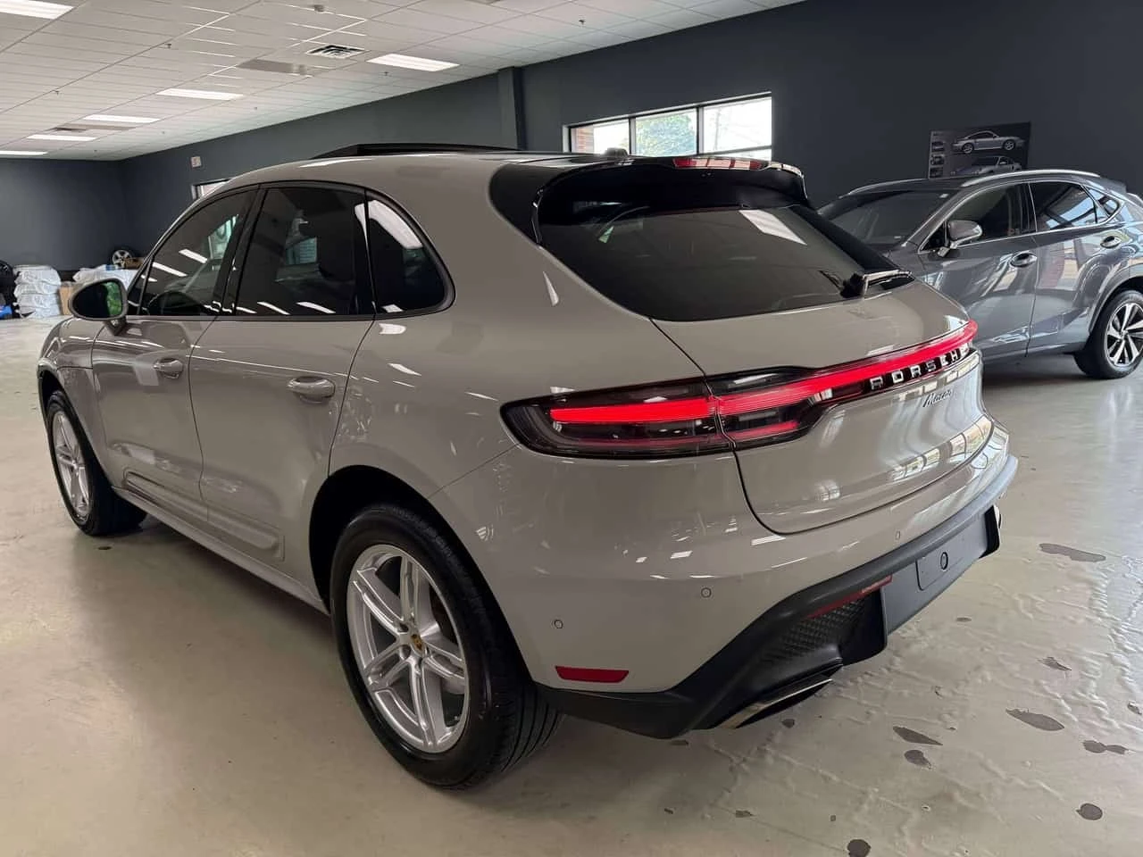Porsche Macan * 2.0 AWD* * PARK ASSIST* * 360 CAMERA* * * CARFAX | Mobile.bg � ����������� 3