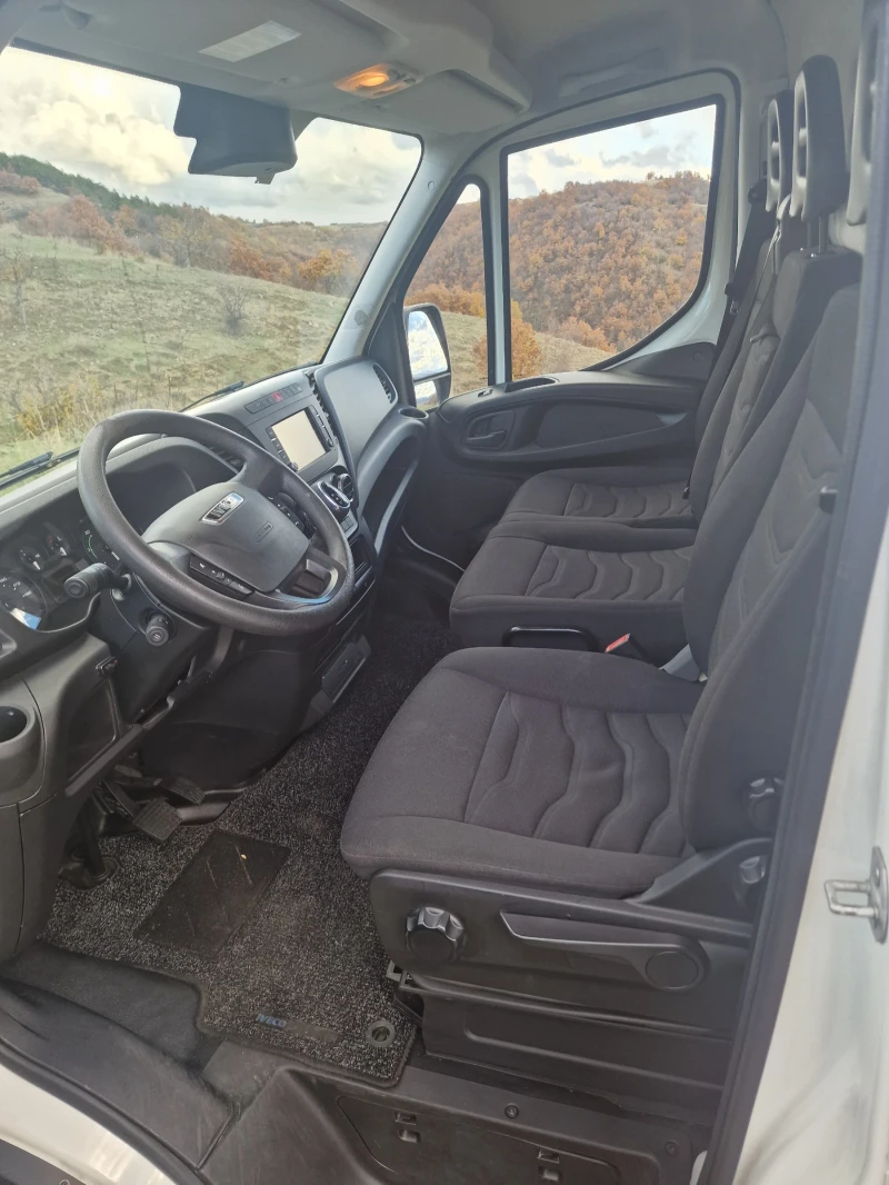 Iveco Daily 35S17 Холандия на ход 3.0D 170кс, снимка 11 - Бусове и автобуси - 52667055