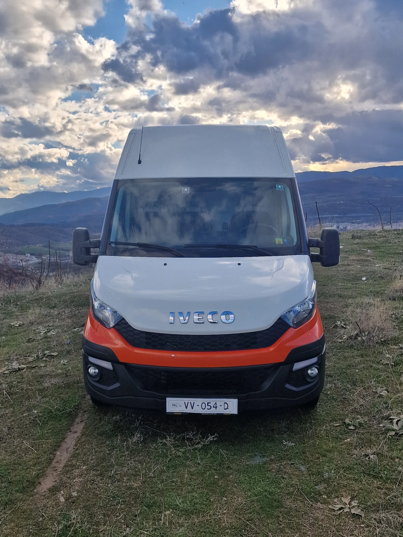 Iveco Daily 35S17 Холандия на ход 3.0D 170кс, снимка 1