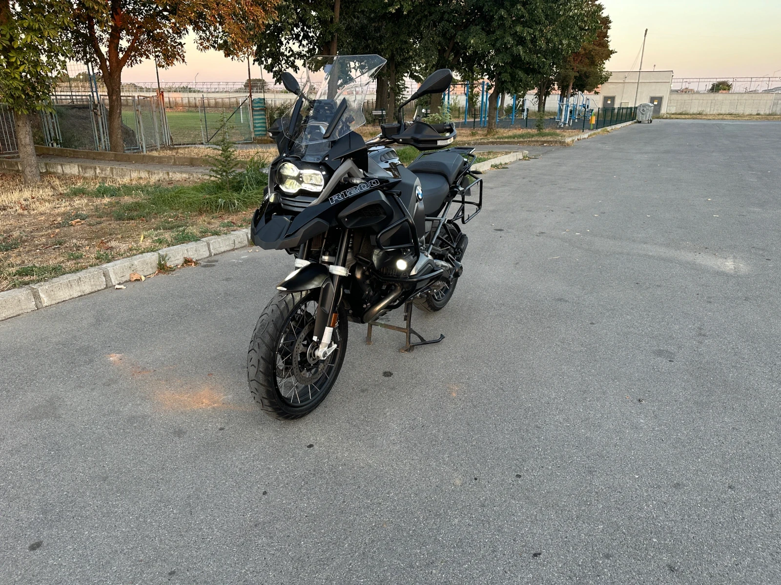 BMW R 1200 GS ADVENTURE TRIPLE BLACK - изображение 9