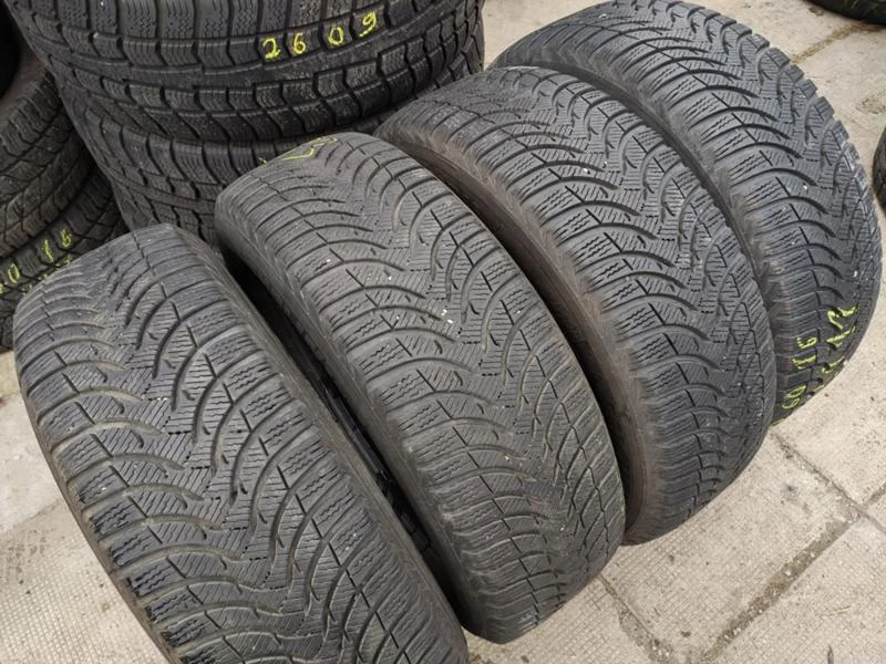 Гуми Зимни 205/60R16, снимка 5 - Гуми и джанти - 31287733