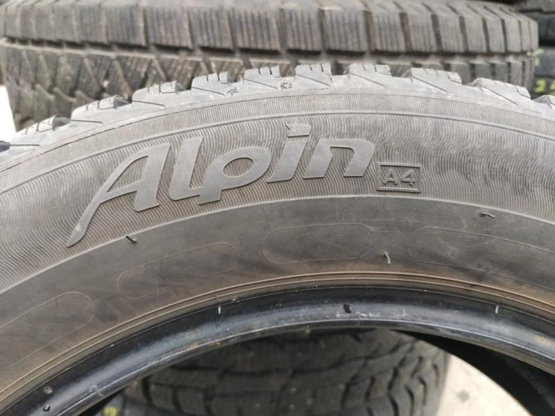 Гуми Зимни 205/60R16, снимка 9 - Гуми и джанти - 31287733