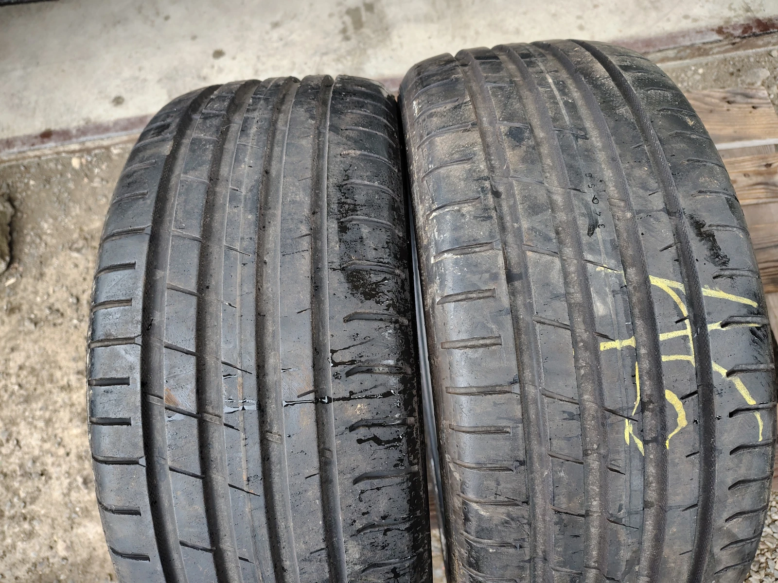 Гуми Летни 225/40R19
