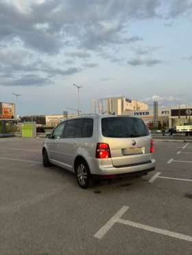 VW Touran 2.0 Ecofuel Park assist | Mobile.bg    5