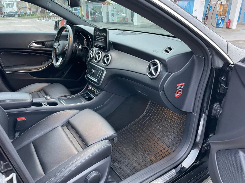 Mercedes-Benz CLA 220 82000 km!, снимка 10 - Автомобили и джипове - 39828193