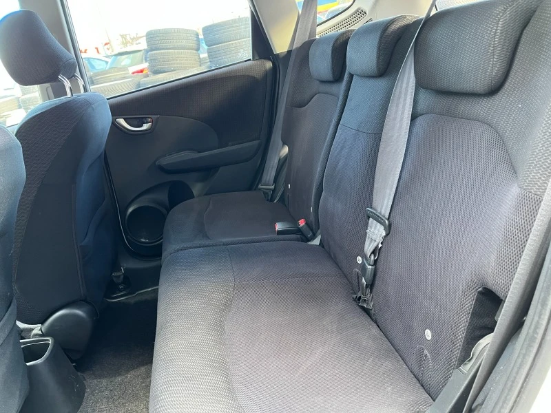 Honda Jazz  Facelift Automat, снимка 11 - Автомобили и джипове - 43629543