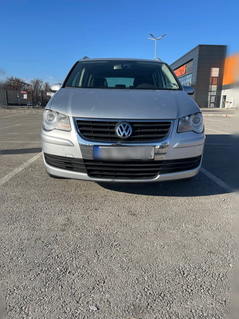 VW Touran 2.0 Ecofuel Park assist, снимка 3 - Автомобили и джипове - 48832474