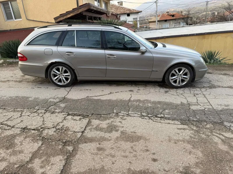 Mercedes-Benz E 200 KOMPRESSOR 6скорости, снимка 7 - Автомобили и джипове - 49538722