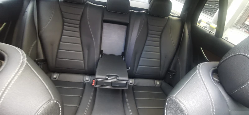 Mercedes-Benz E 300 de/AMG-Line /360 Camera/Panorama/Burmester/Кожа, снимка 12 - Автомобили и джипове - 52283435