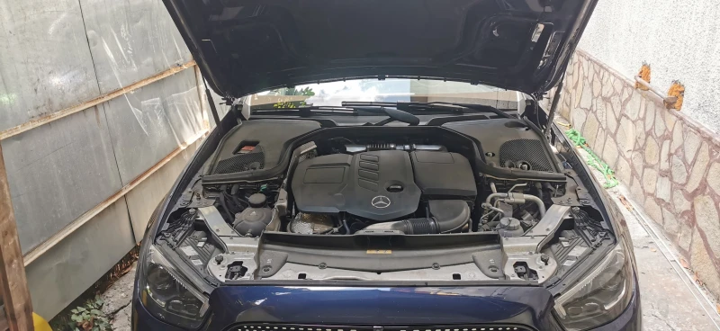 Mercedes-Benz E 300 de/AMG-Line /360 Camera/Panorama/Burmester/Кожа, снимка 7 - Автомобили и джипове - 52283435