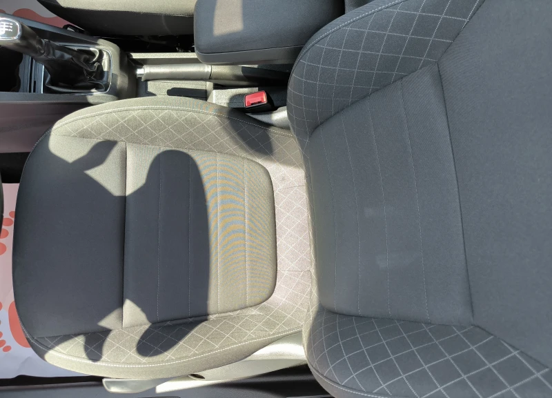 Skoda Fabia 1.0TSI 110hp EURO6, снимка 13 - Автомобили и джипове - 50088238