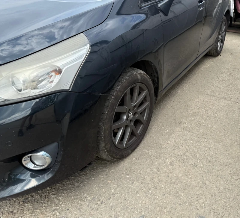 Toyota Verso 1.6 d, снимка 2 - Автомобили и джипове - 50380617