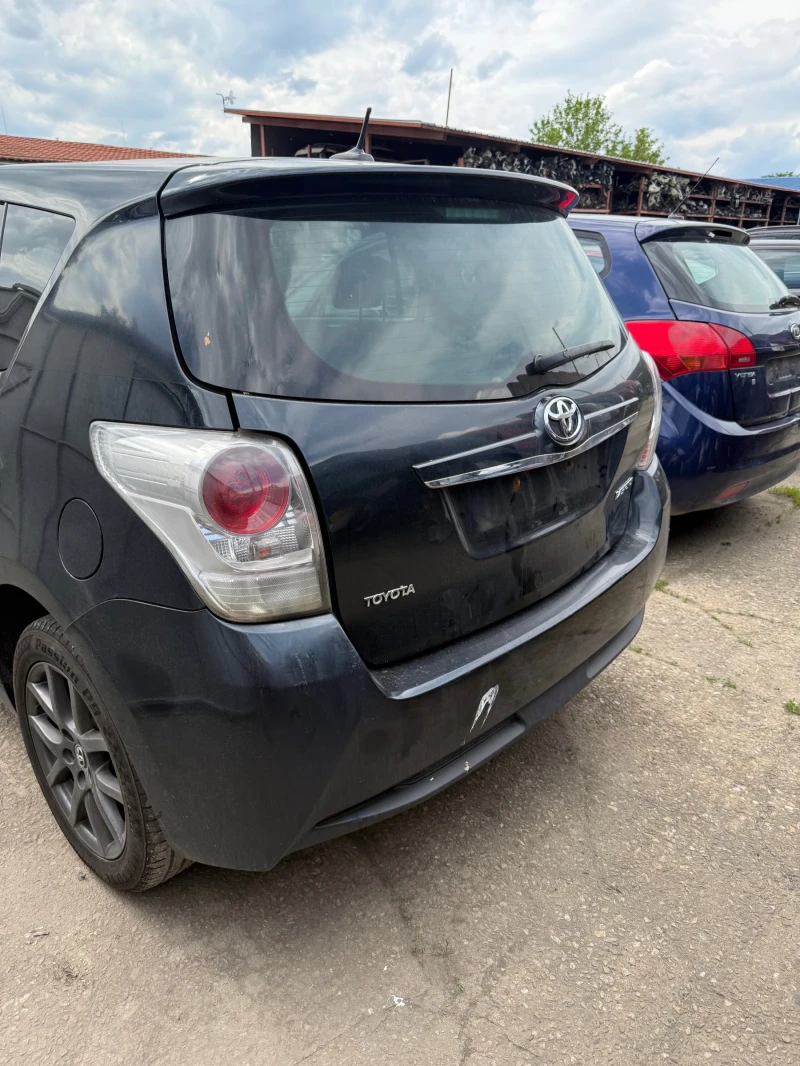 Toyota Verso 1.6 d, снимка 3 - Автомобили и джипове - 50380617